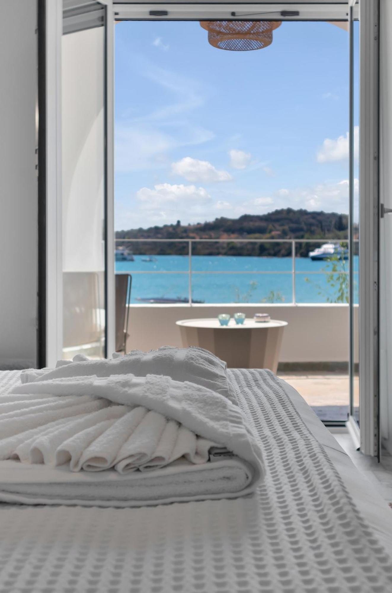 Kavouraki Apartment & Studio Порто-Хелі Екстер'єр фото